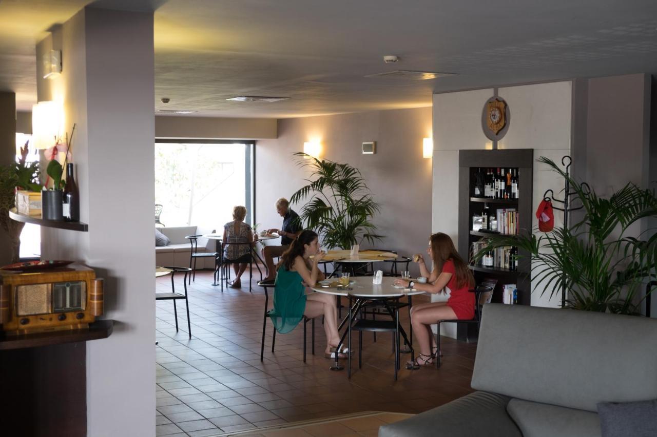 Alba Hotel Eksteriør bilde
